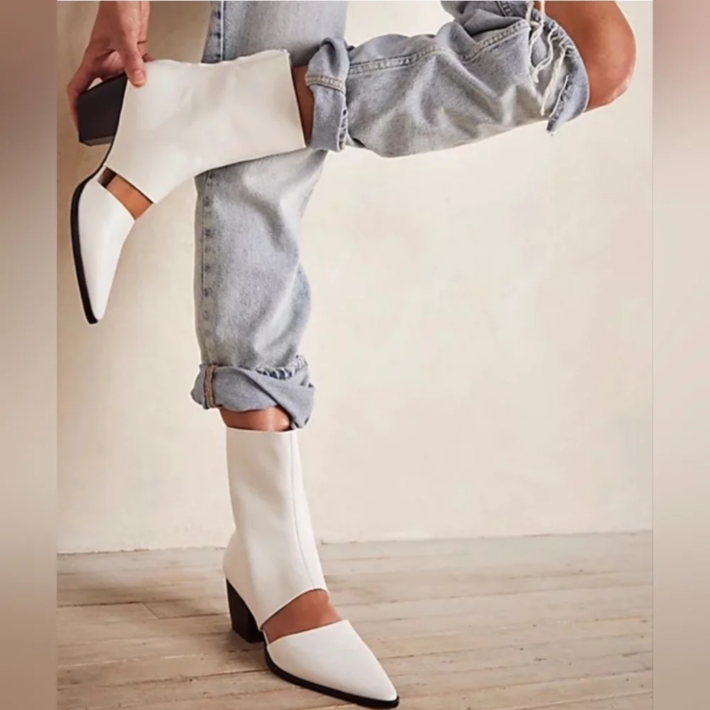 Matisse Caroline Cutout Booties from Anthropologie size 6.5 - Picture 1 of 8